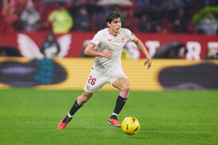 开云-迪马济奥：那不勒斯重新有意胡安卢，将和尤文竞争这名右边后卫